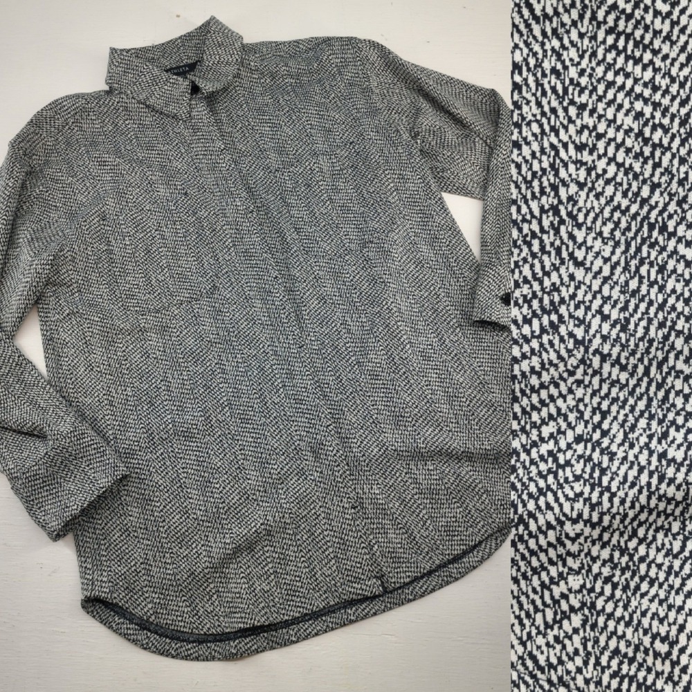 Athleta Textured Shirt Black White Button Up Women Medium Activewear Athleisure